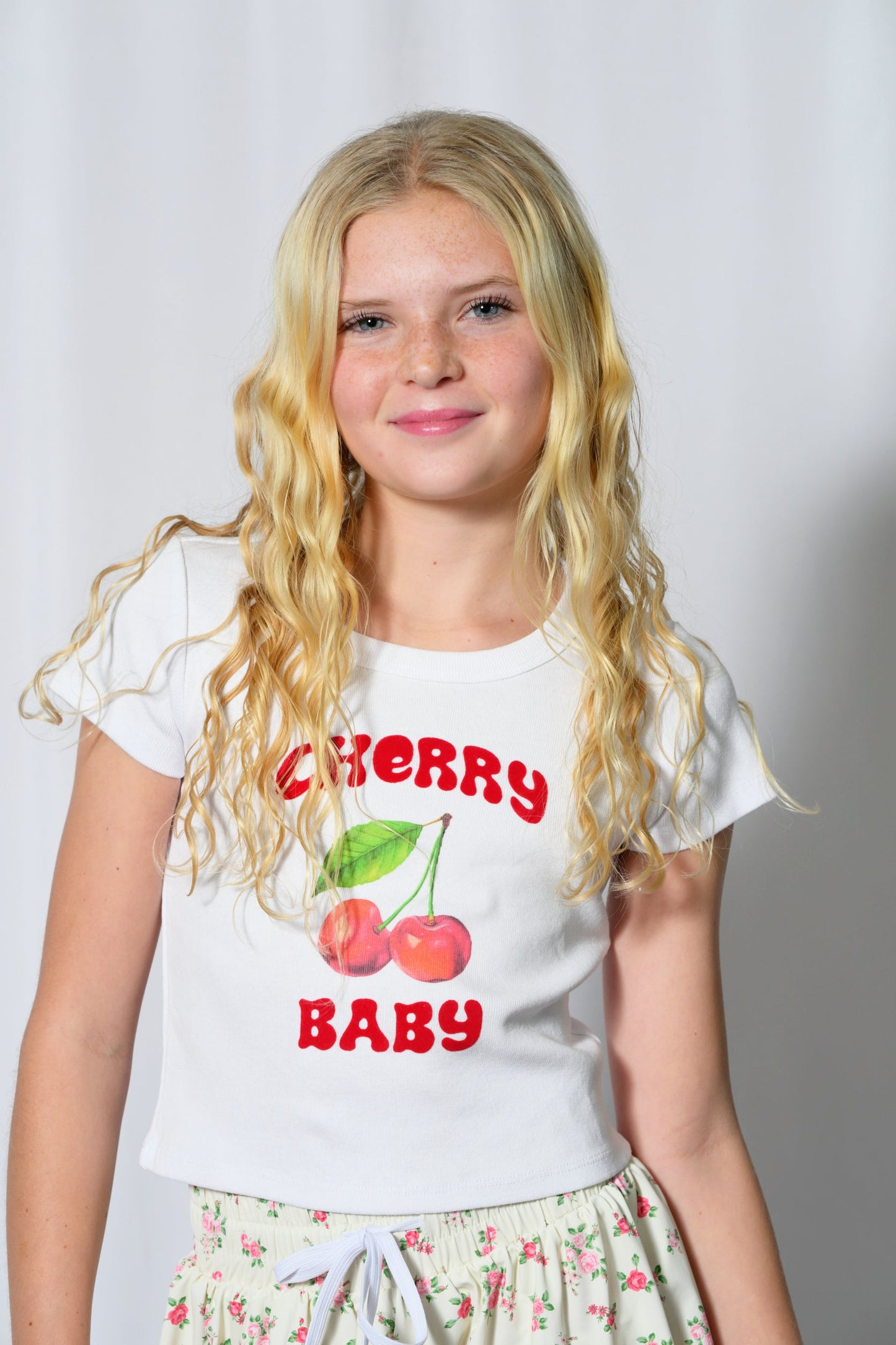 TWEEN CHERRY BABY GRAPHIC TEE