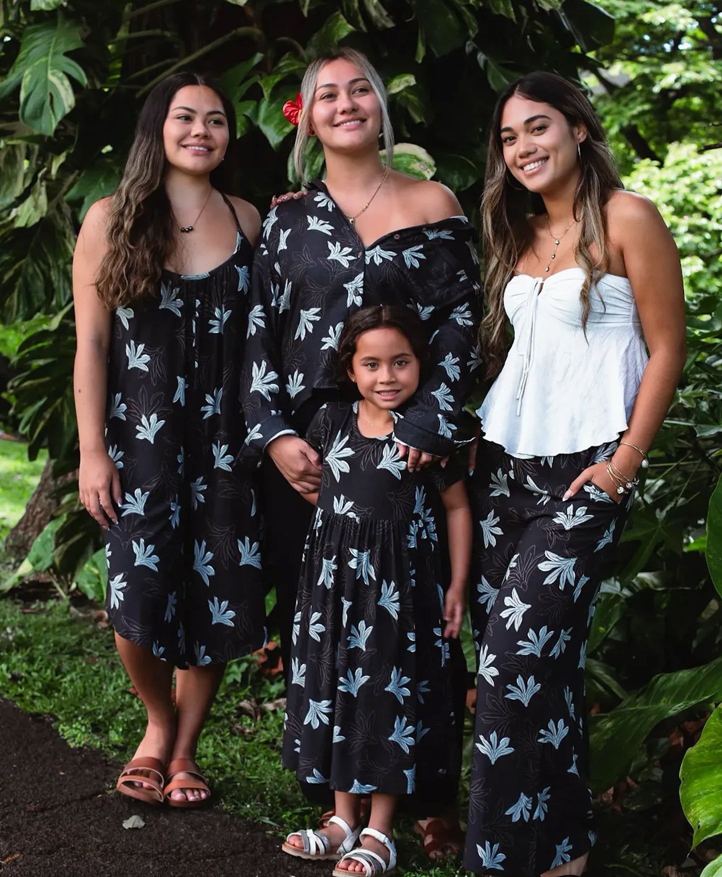 Naupaka Waimea Top Charcoal Gray