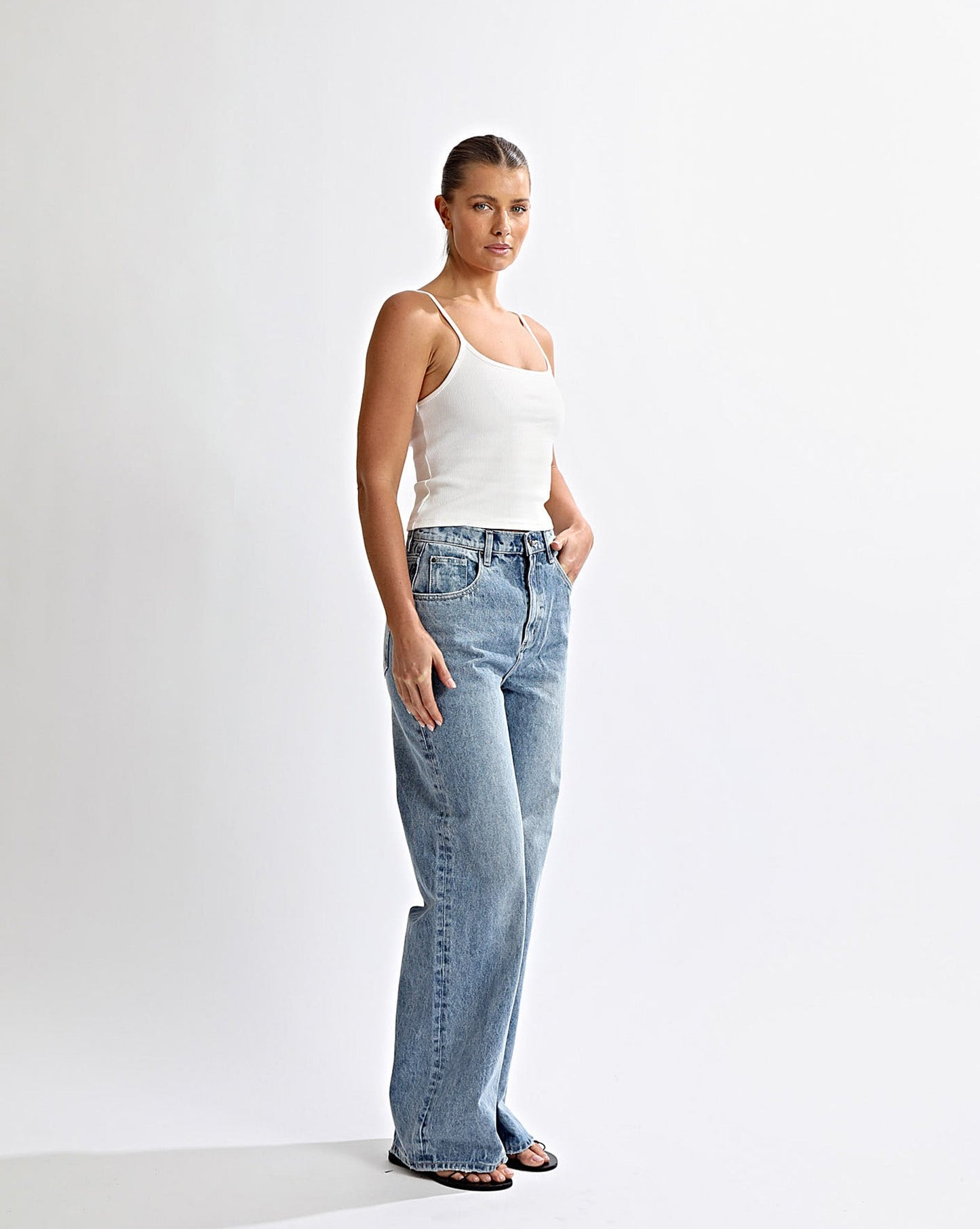 Harley High Rise Jeans Mid Blue Cropped
