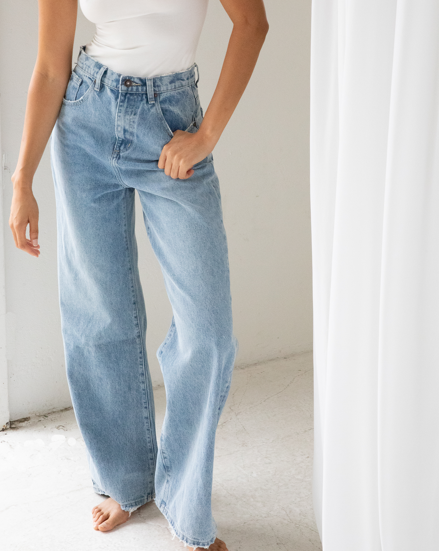 Harley High Rise Jeans Mid Blue Cropped