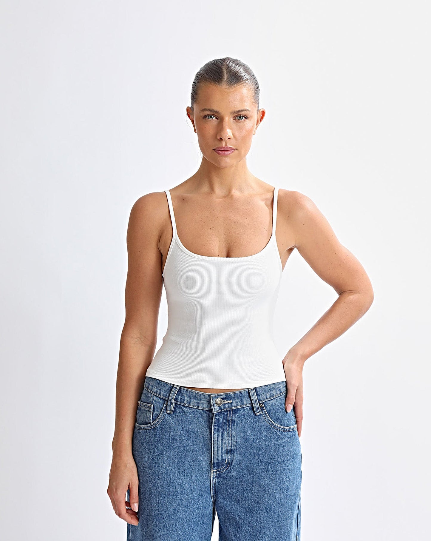 Oli Tank White