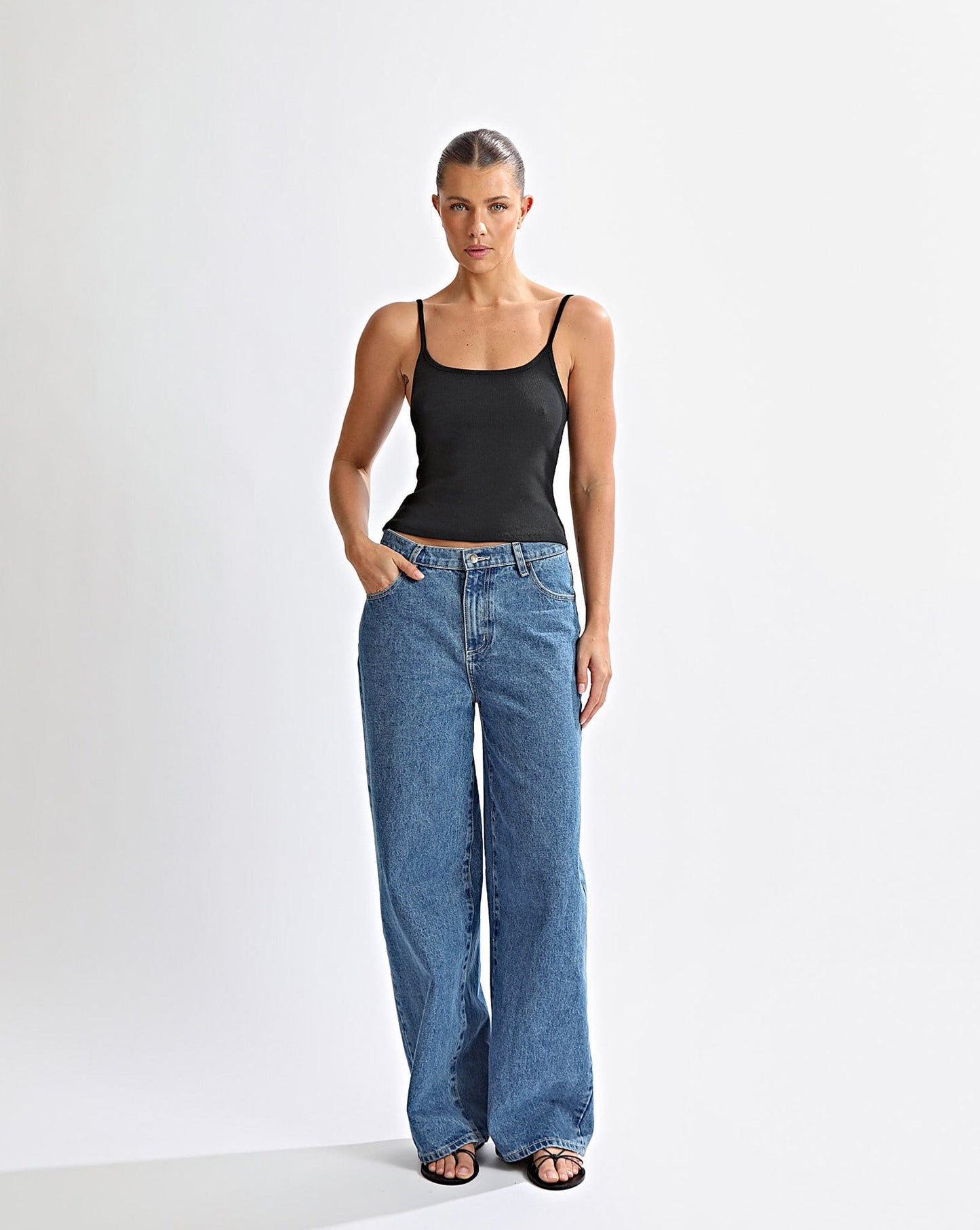 Oli Tank Black