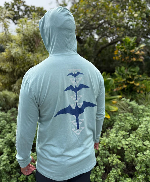 Iwa Triangles Cotton Blend Hooded Long Sleeve in Heathered Seafoam