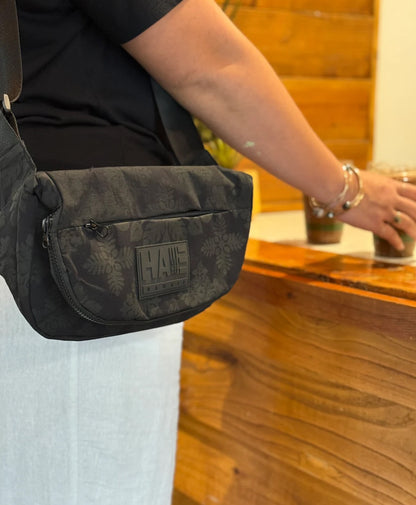 Kapa Kuiki Crossbody Bag Black