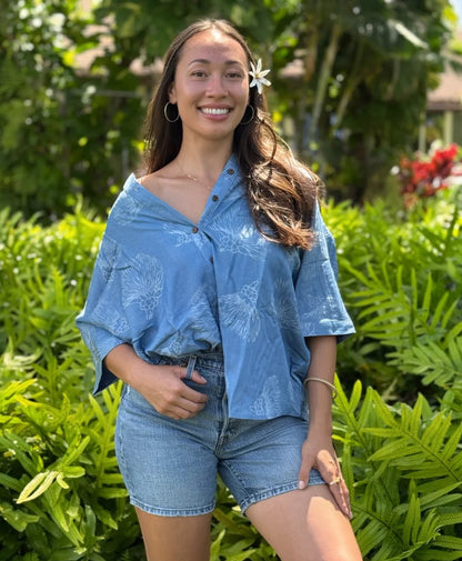 Lehua Wailea Blouse in Light Chambray