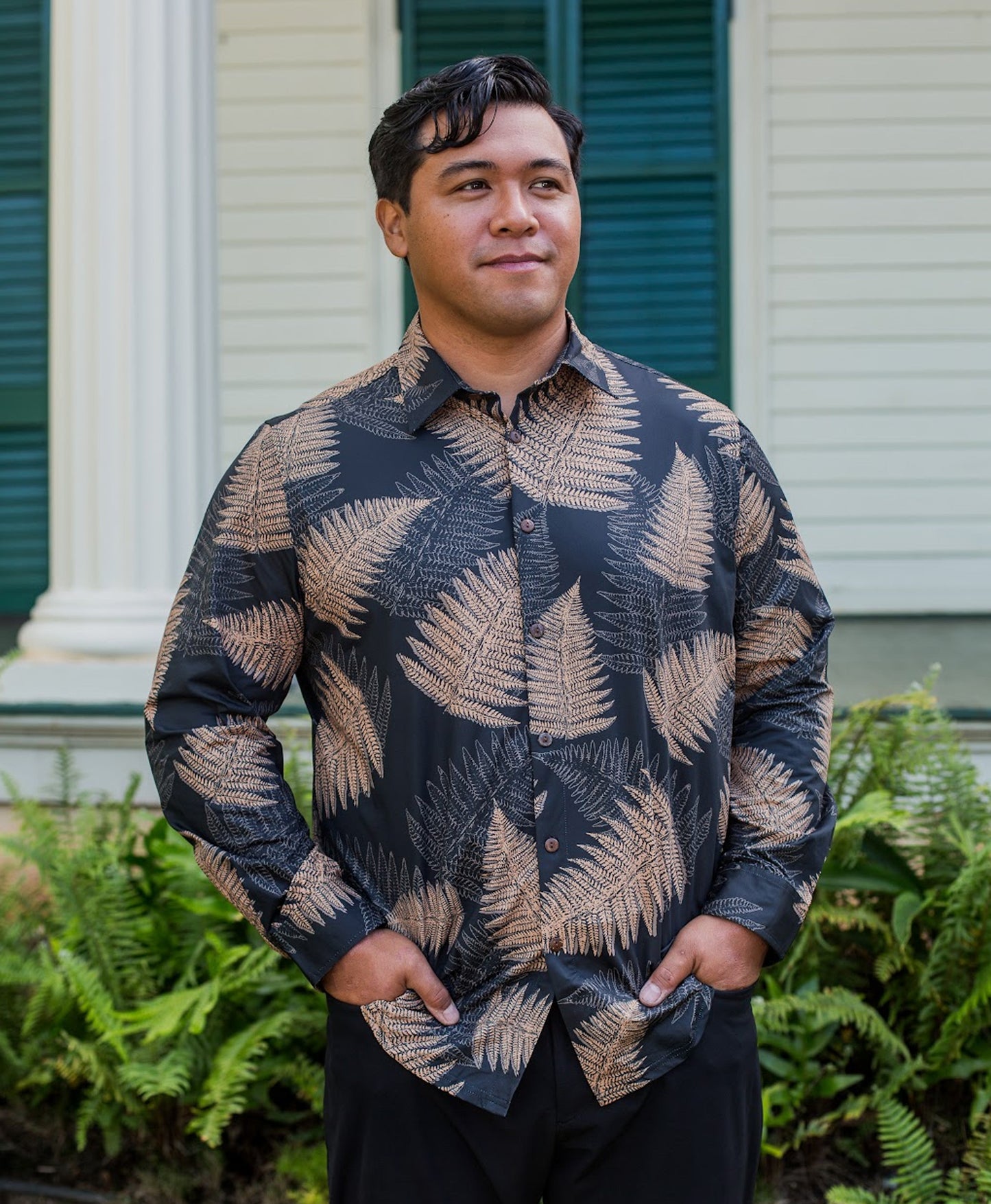 Palapalai Longsleeve Aloha Shirt in Black