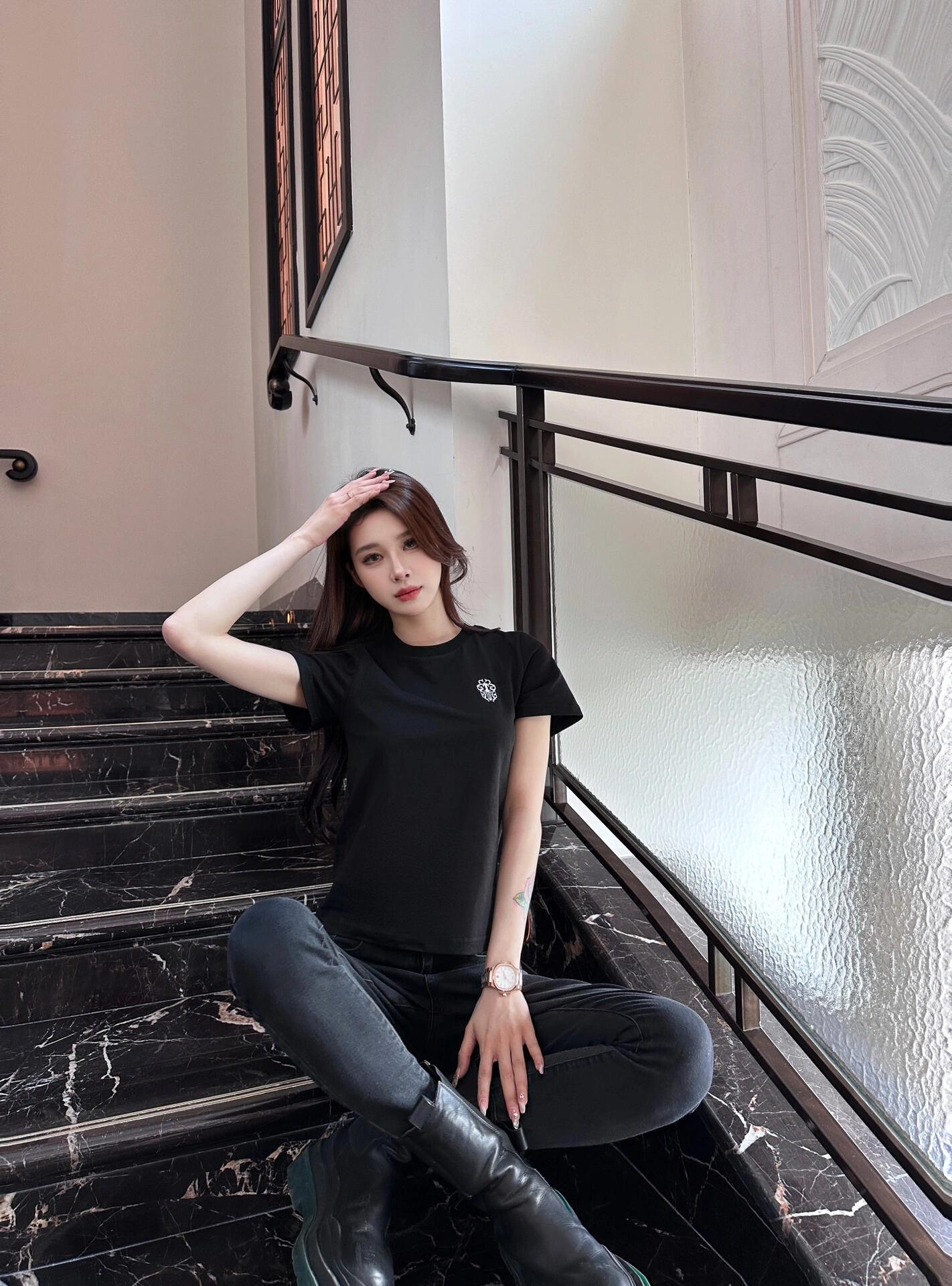 2026 Women’s CH Cross Motif Short-Sleeved T-Shirt (DD122)