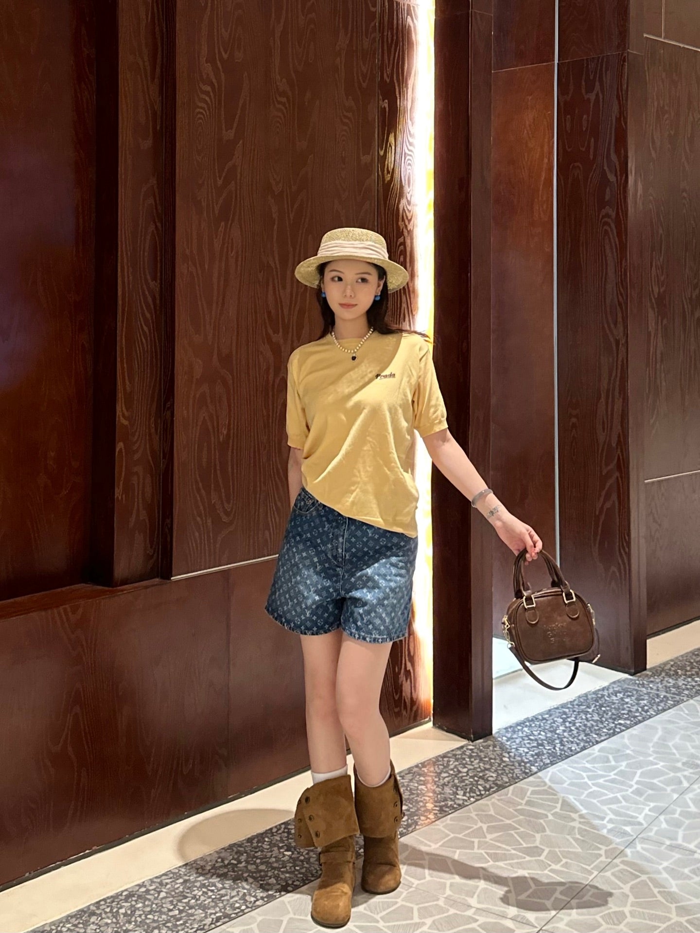2026 Women’s Triangle Brand Embroidered Short-Sleeved Jumper (DD119)